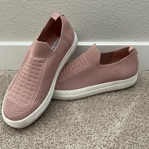 Steve Madden Slip-one